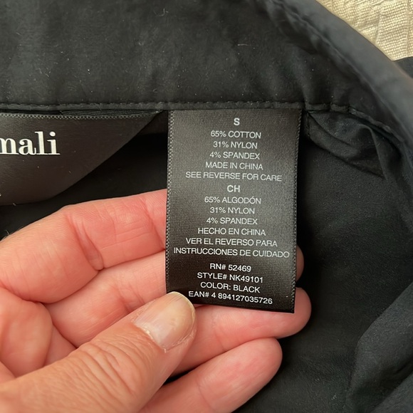 Norma Kamali black cotton stretch blouse, size small. Never worn. - Picture 3 of 7